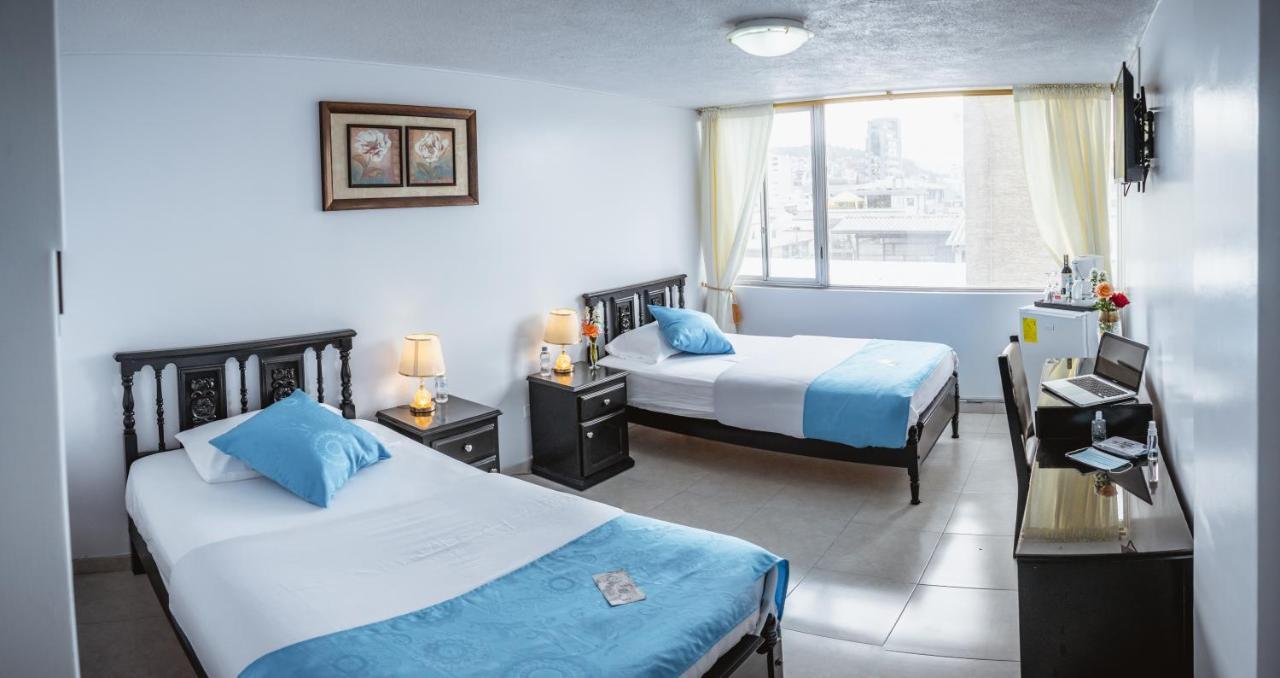 Val Hotel Santamaria Кито Екстериор снимка